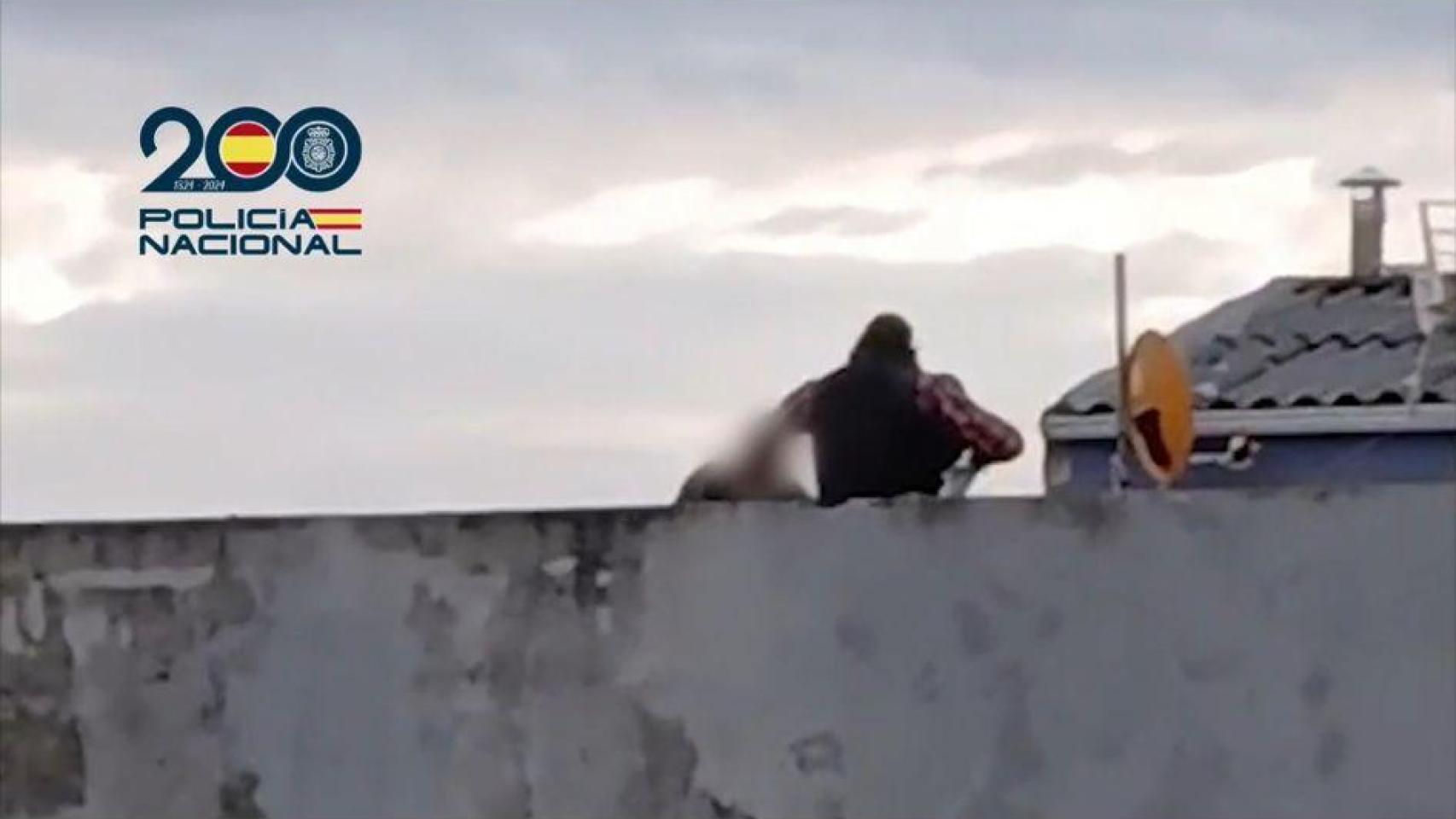 Captura del momento de la detención del fugitivo