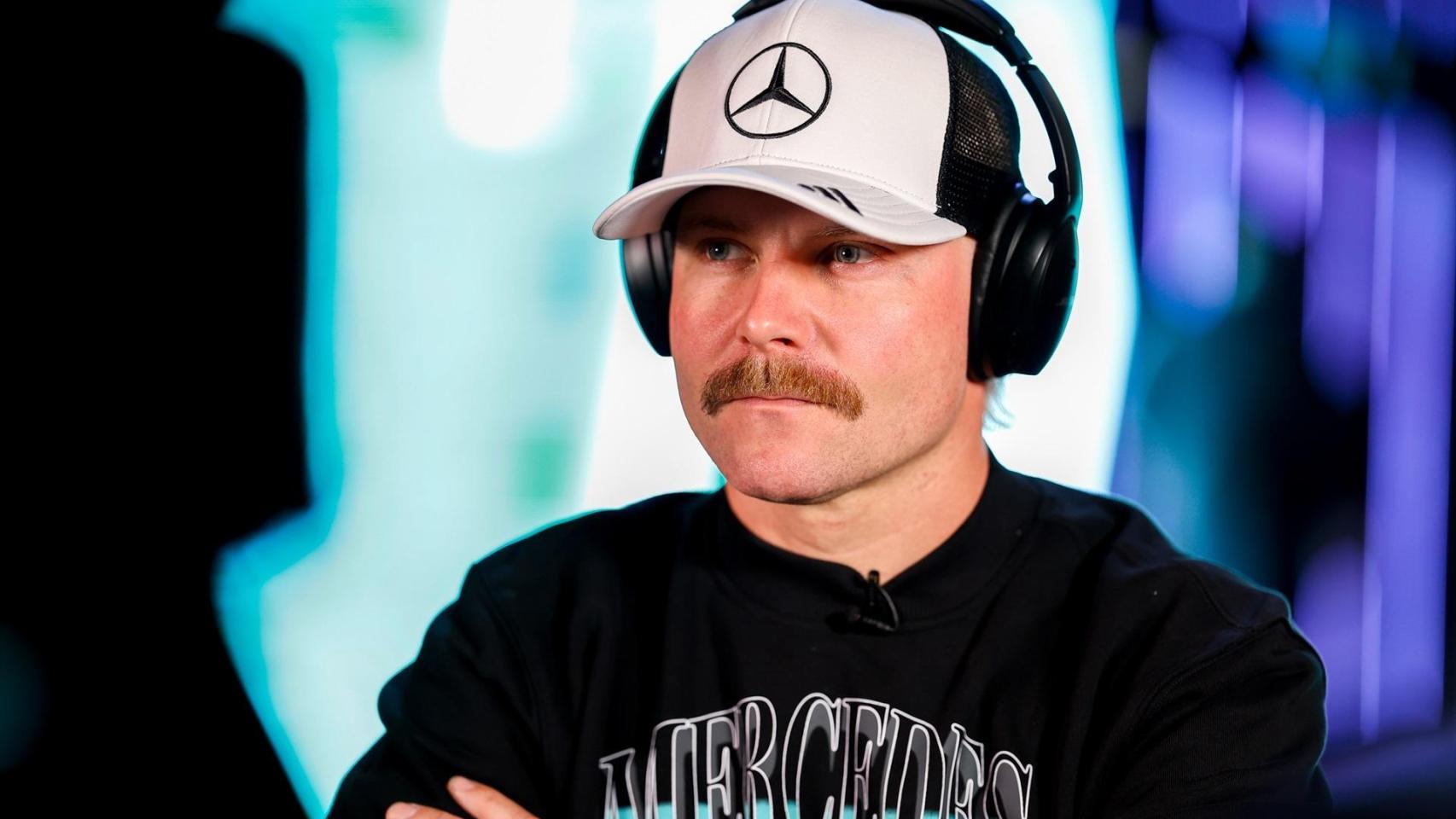 Valtteri Bottas, en el paddock de la Fórmula 1