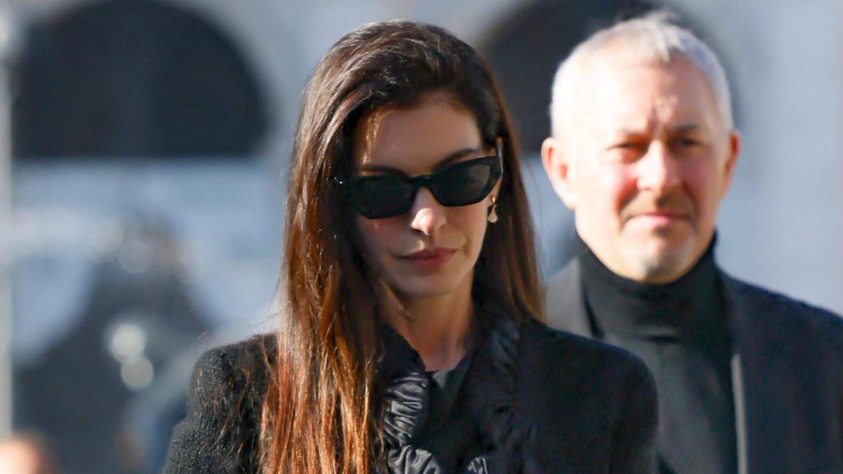 Anne Hathaway, en el funeral de Valentino, este viernes, 23 de enero de 2026, en Roma.