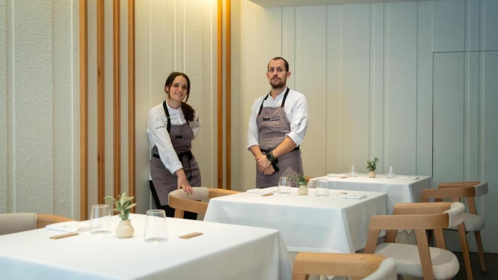 Cristina Cánovas y Diego Aguilar, en la sala de Palodú.