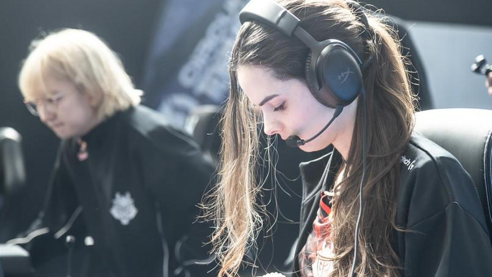 Imagen de archivo de una 'gamer' en el evento Extragames 2025, celebrado en Badajoz.