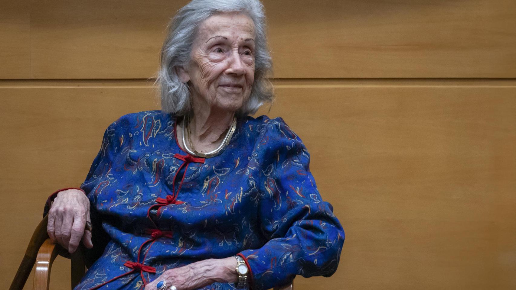 Carla Cordúa, 100 años, filósofa, en el Centro de Estudios Públicos.