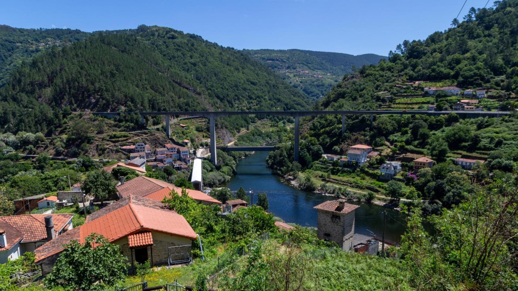 Os Peares, entre las provincias de Lugo y Ourense