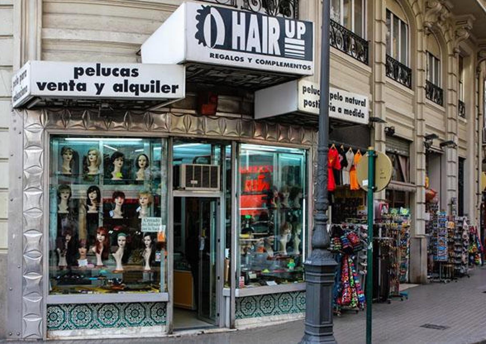 Local Pelucas Hair Up.