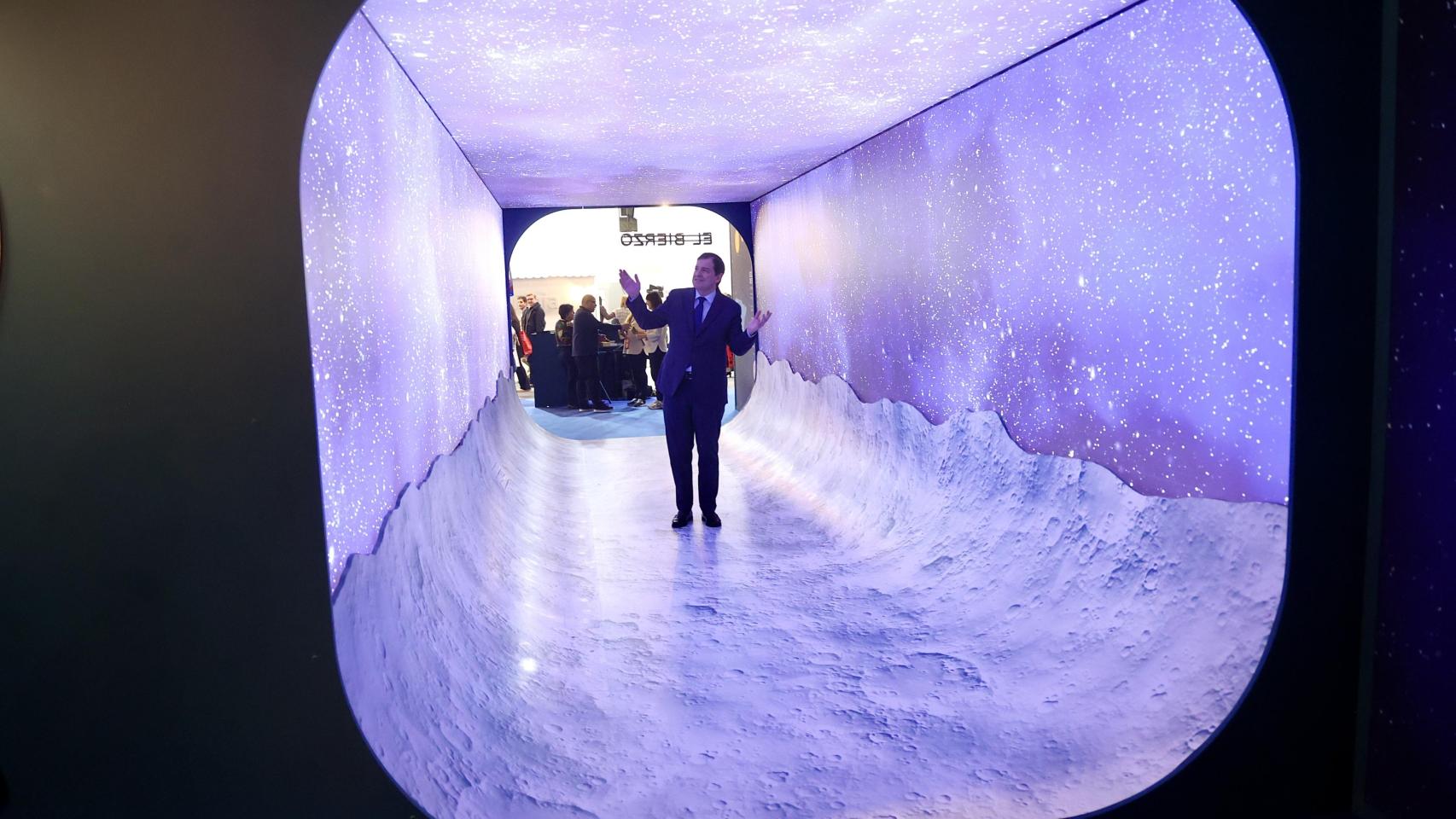 El presidente de la Junta de Castilla y León, Alfonso Fernández Mañueco, visita la participación de la Comunidad, en el certamen internacional, para impulsar su promoción.