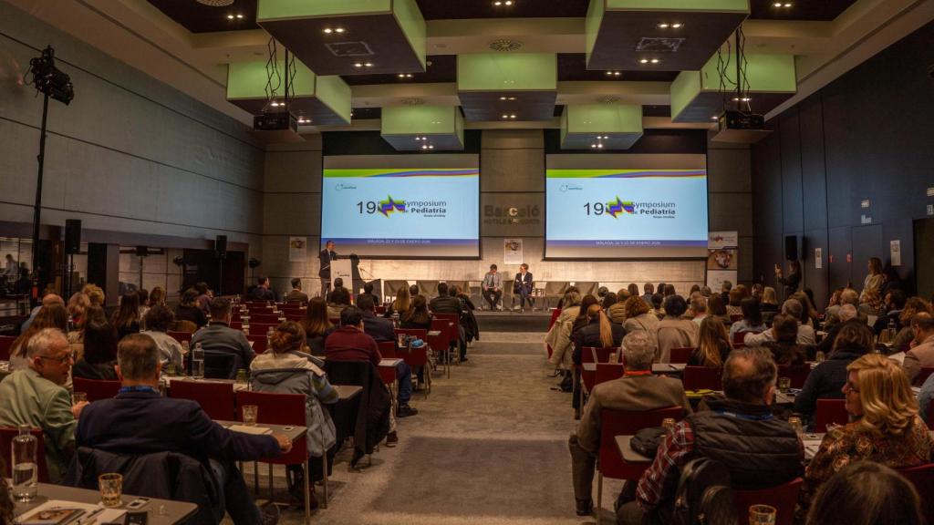 Al encuentro médico han acudido 200 profesionales de toda España.