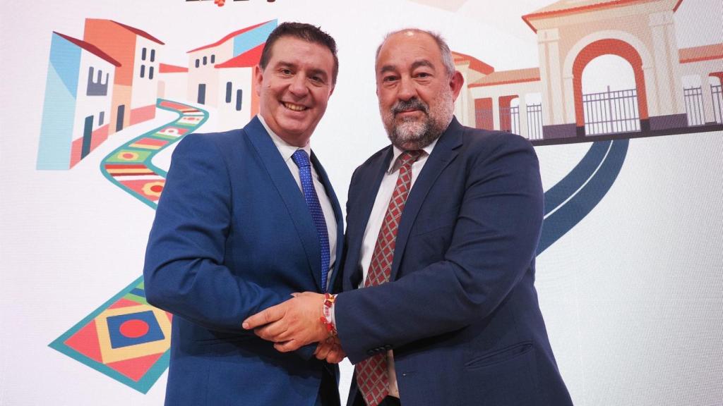 Santiago Cabañero junto a Julián Garde.