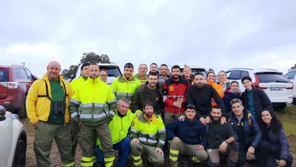 Rubén y los bomberos forestales del Plan Infoca.
