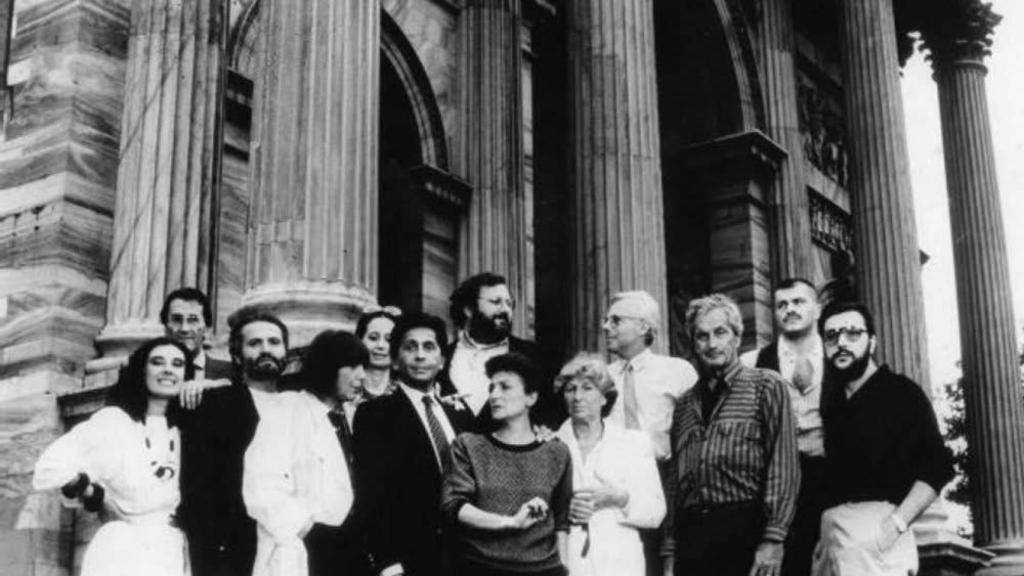 Fotografia original sob o Arco della Pace.