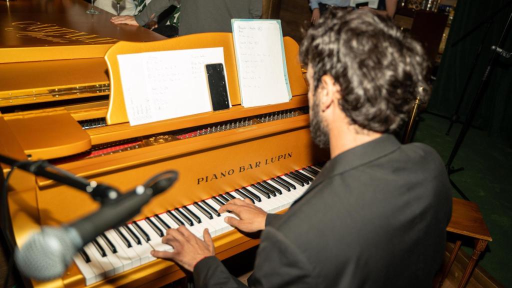 El pianista Dani Quinto actúa en Piano Bar Lupin. EE