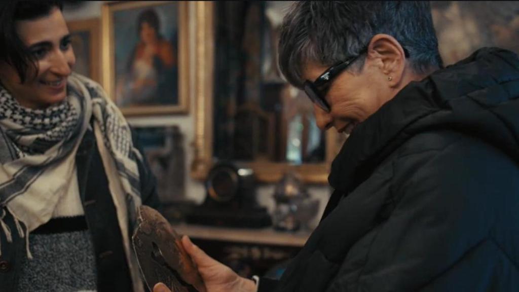 Alba Flores, con su madre, Ana Villla, en 'Lo de Évole'.