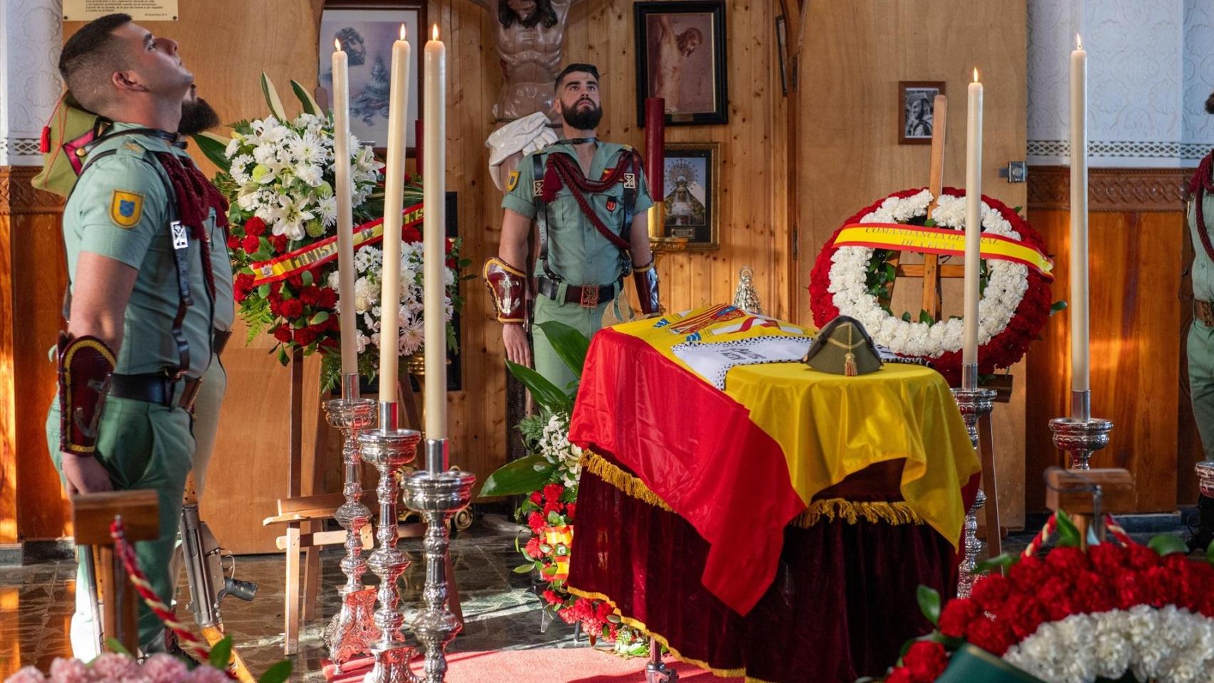 Ceuta despide con  El novio de la muerte  al legionario fallecido en el tren de Adamuz:  Era un compañero extraordinario 