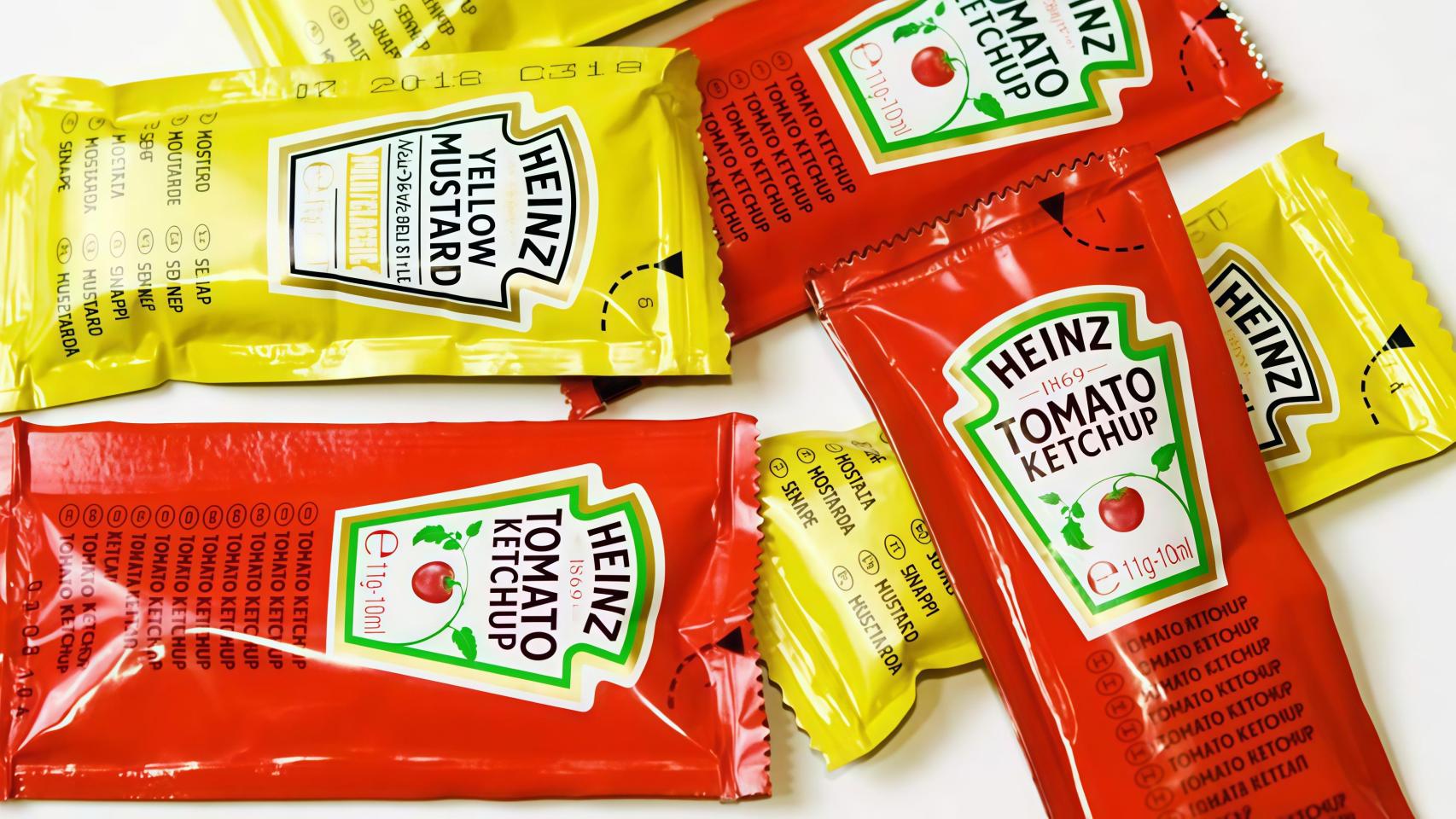 Sobres monodosis de kétchup y mayonesa