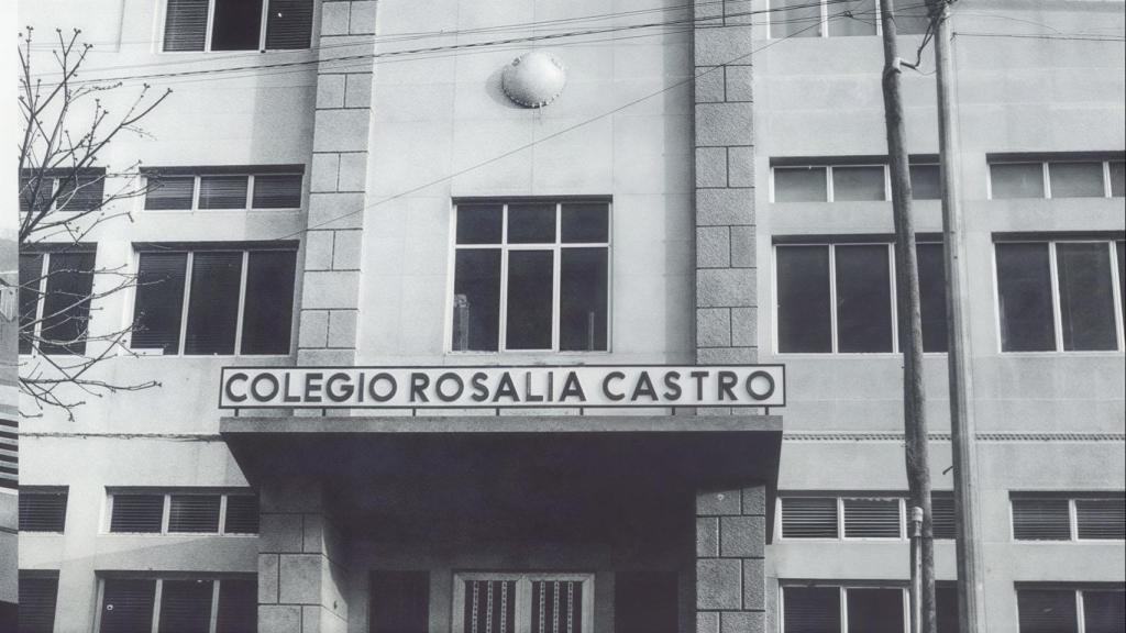 Instalaciones de la Escola Rosalía de Castro en Gran Vía.