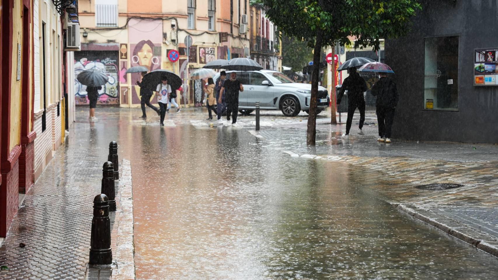 Más de 500 l/m2 de lluvia y avisos rojos de Aemet: llega la borrasca Joseph a España con temporal para toda la semana