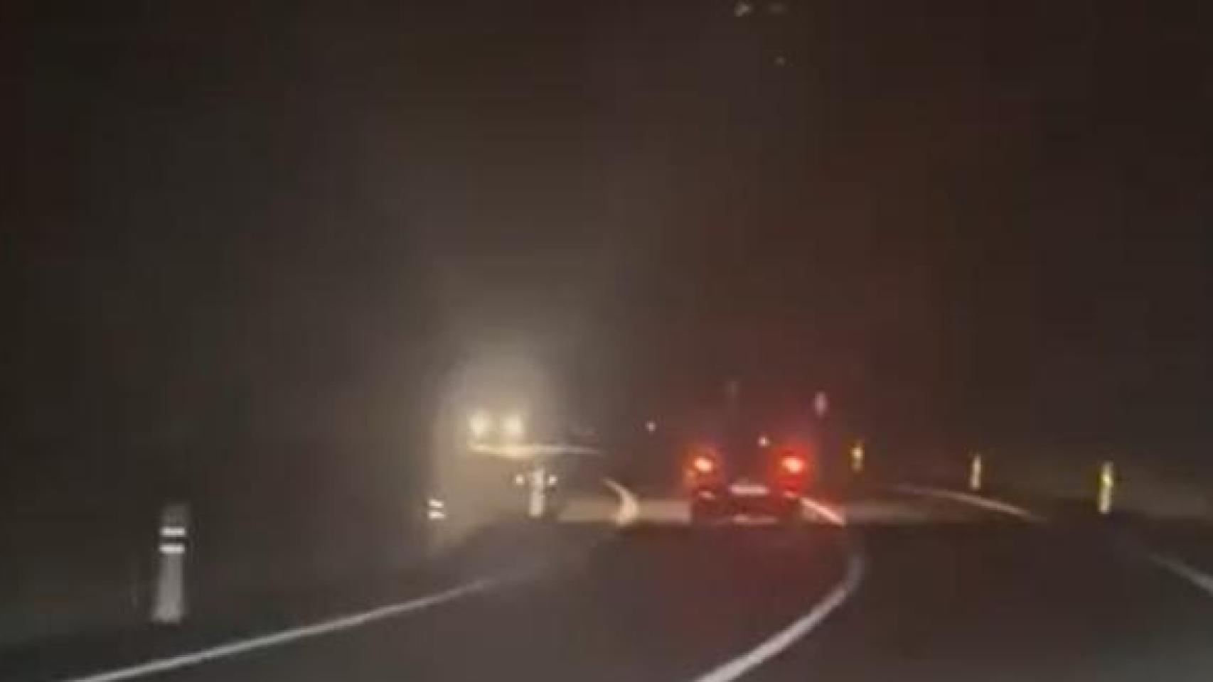 Momento del accidente. Foto: usuario de 'X' @wikiCR.