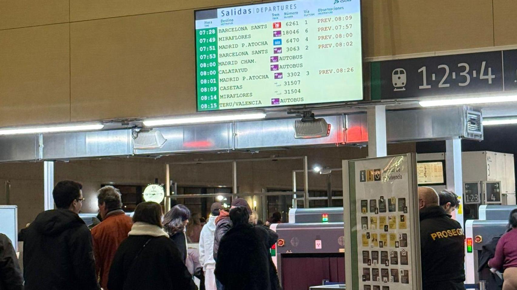 Retrasos en el AVE de Zaragoza a Madrid por las limitaciones de velocidad.