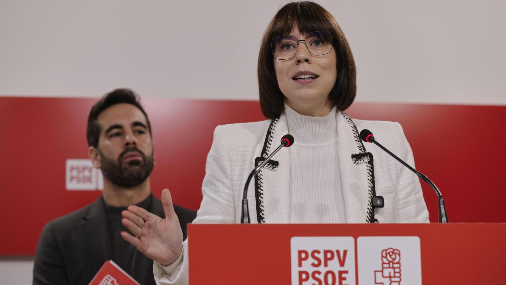 La secretaria general del PSPV, Diana Morant, junto a su portavoz en Les Corts, José Muñoz. Manu Bruque / EFE