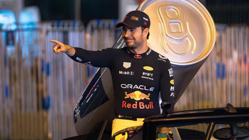 Checo Pérez, en un acto durante su etapa en Red Bull