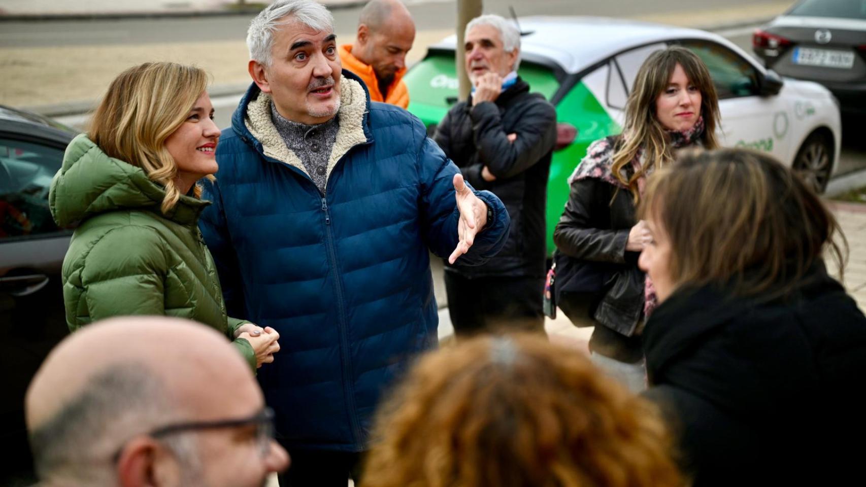 Pilar Alegría, en un encuentro con asociaciones vecinales de Rosales del Canal y Montecanal