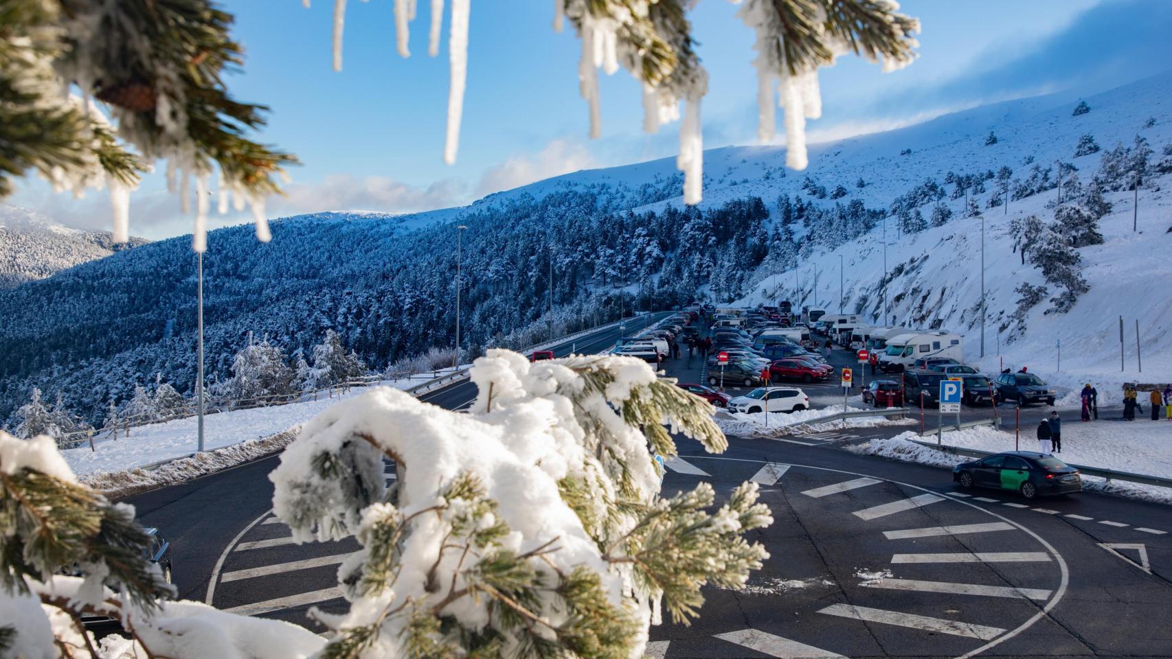 Vista de una nevada en Madrid.