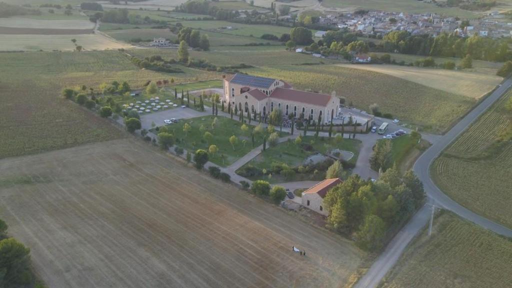 Imagen aérea de la Abadía de Jábaga.