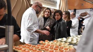 Patricia Franco durante su visita al estand de Raíz Culinaria en Madrid Fusión.