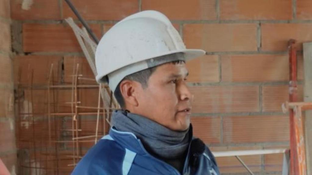 Imagen de Albino, albañil boliviano.