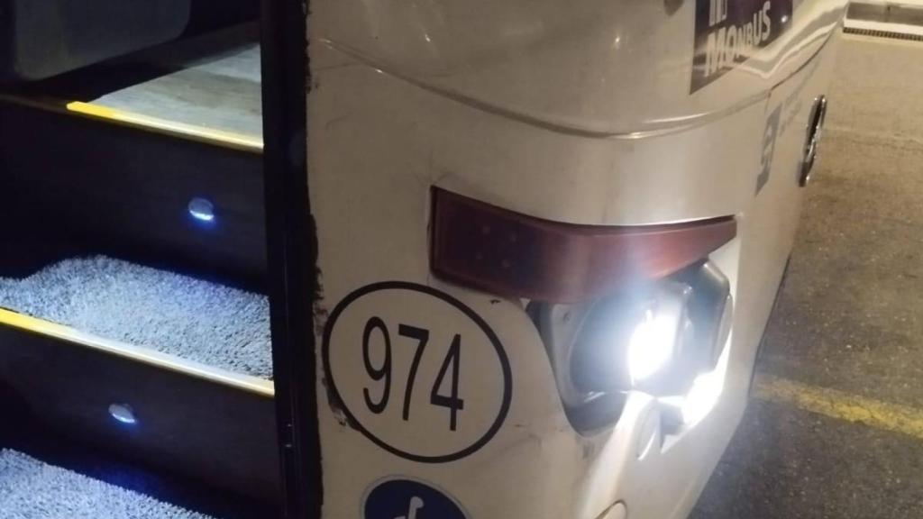 Imagen de uno de los autobuses que cubren la línea Talavera de la Reina-Toledo.