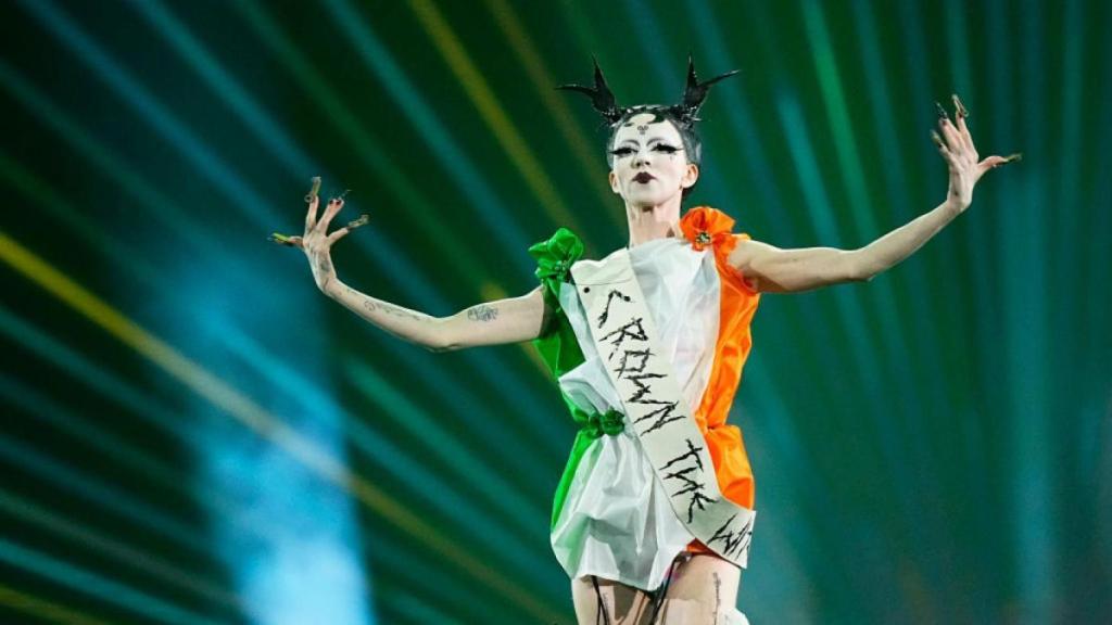 Sergio Jaén coordinó la escenografía de Bambie Thug (Irlanda 2024).