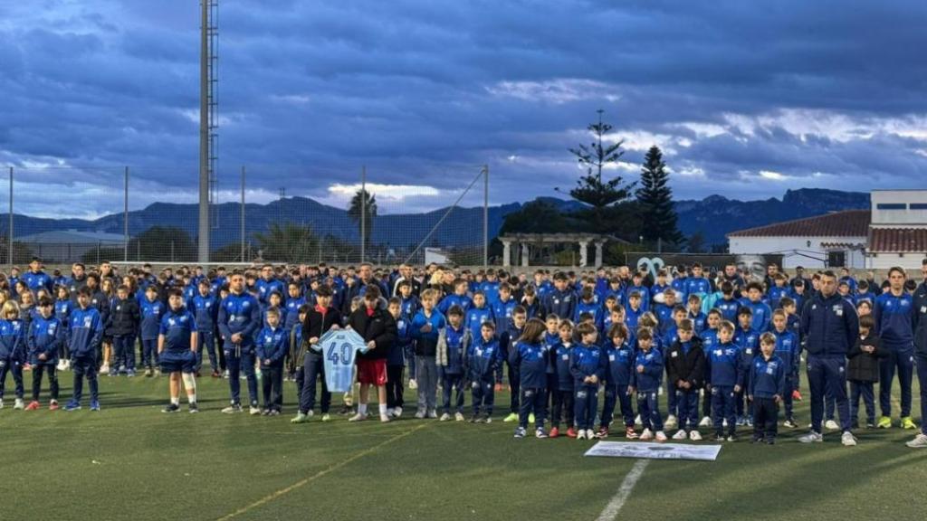 El desgarrador adiós de los 500 compañeros de Álex. EE