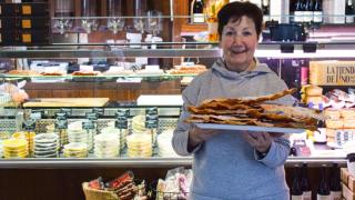 Orejas en La Tienda de Lino.