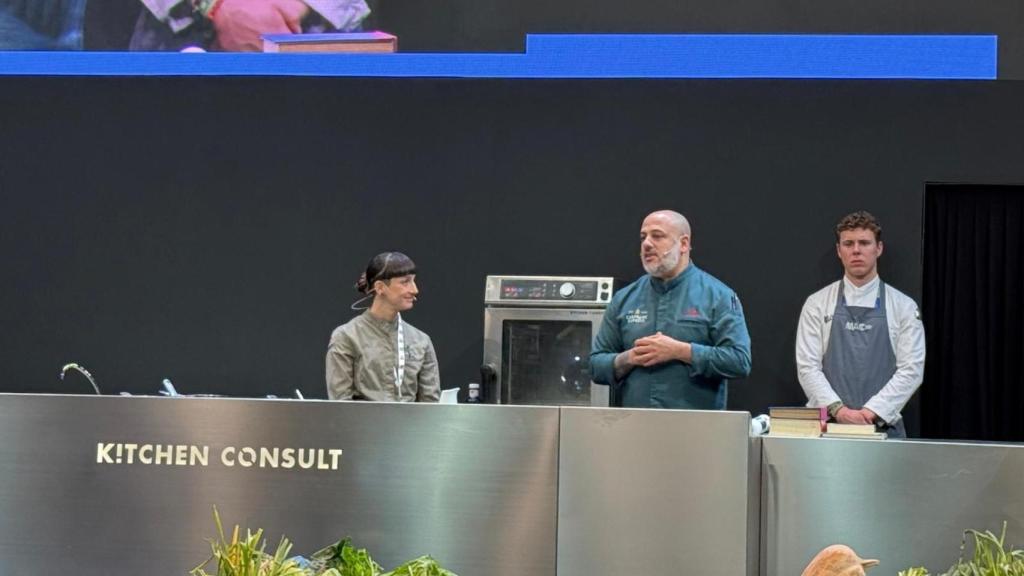 Iris y Eduardo durante su conferencia.