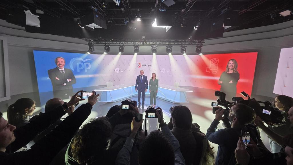 Azcón y Alegría, en los instantes previos al debate de Aragón Televisión.