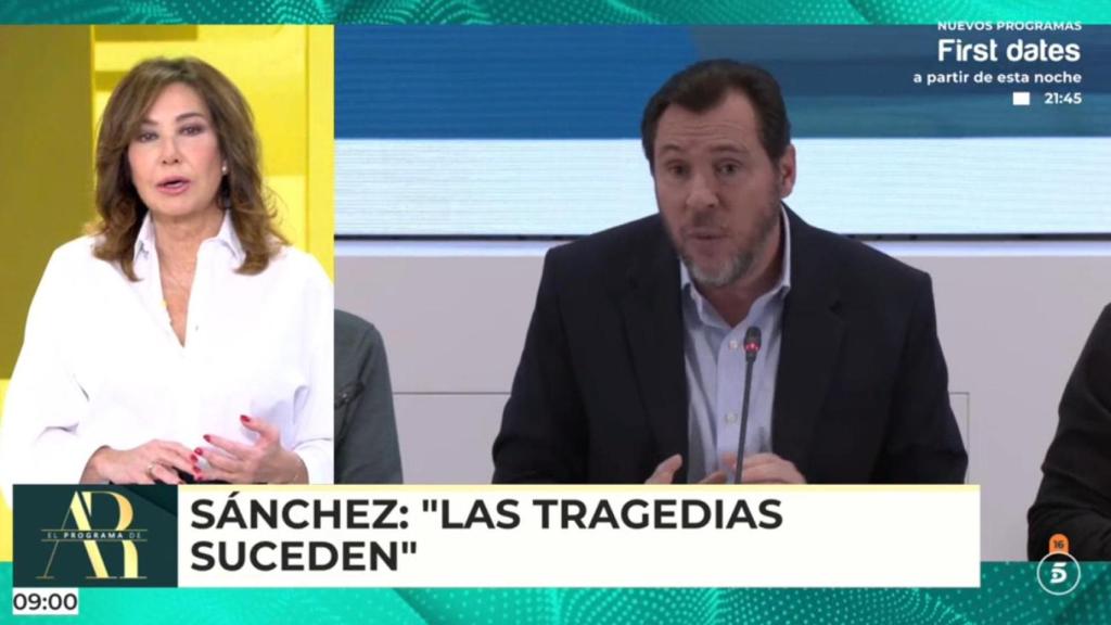 Ana Rosa Quintana y Óscar Puente a su derecha.