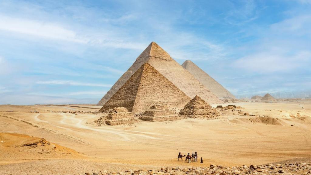 Vistas a las pirámides de Egipto.