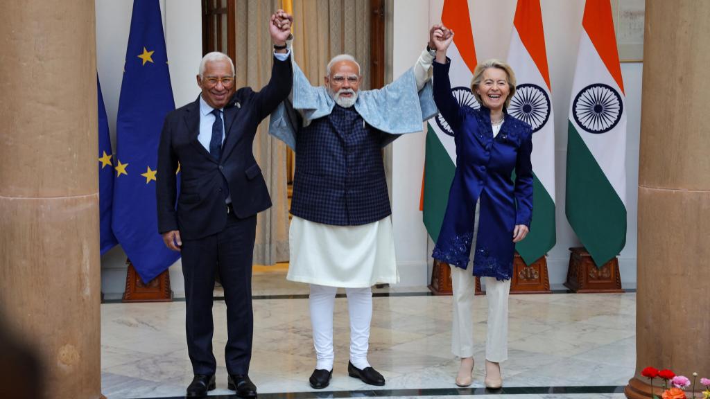 Antóni Costa, Narendra Modi y Ursula von der Leyen celebran la conclusión del acuerdo comercial entre la UE y China