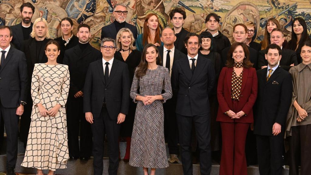 Foto de familia durante la recepción en el Palacio de La Zarzuela, Madrid.