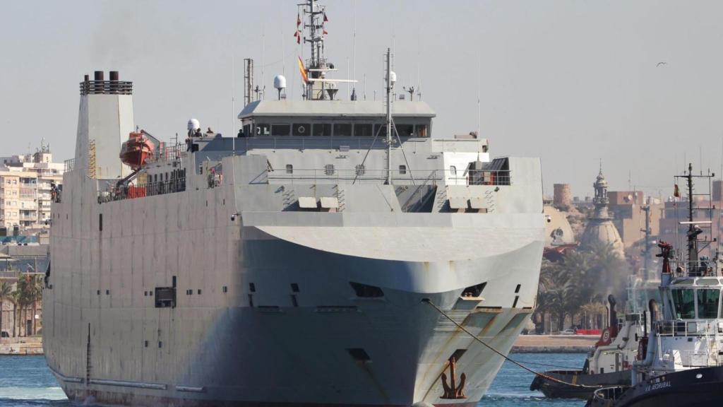 Buque de transporte logístico Ysabel del Ejército de Tierra