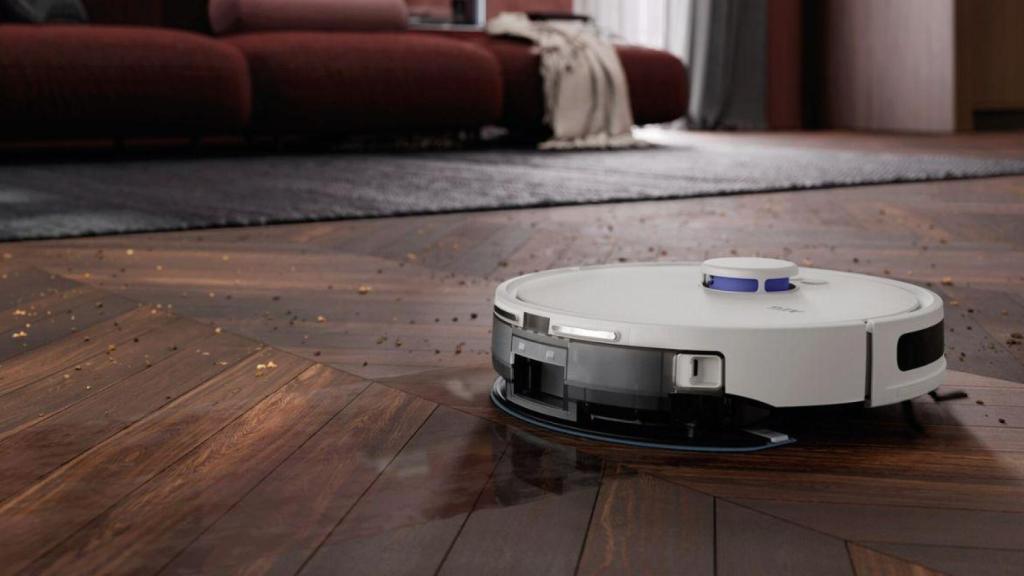 Aspira, pasa la mopa y te hace la vida más fácil: este es el robot aspirador que triunfa en las rebajas de AEG