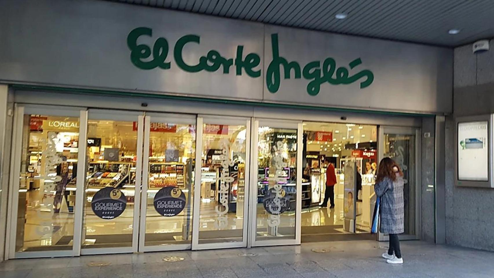Entrada de El Corte Inglés.