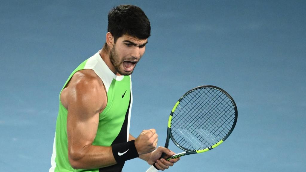 Carlos Alcaraz celebra un punto durante su partido contra Álex de Miñaur