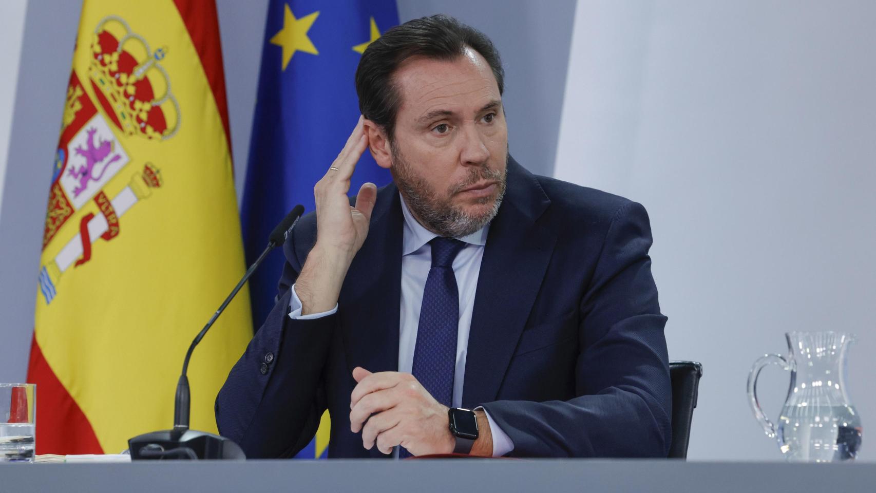 El ministro de Transportes y Movilidad Sostenible Óscar Puente, durante la rueda de prensa ofrecida tras el Consejo de Ministros, este martes, en el Palacio de la Moncloa.