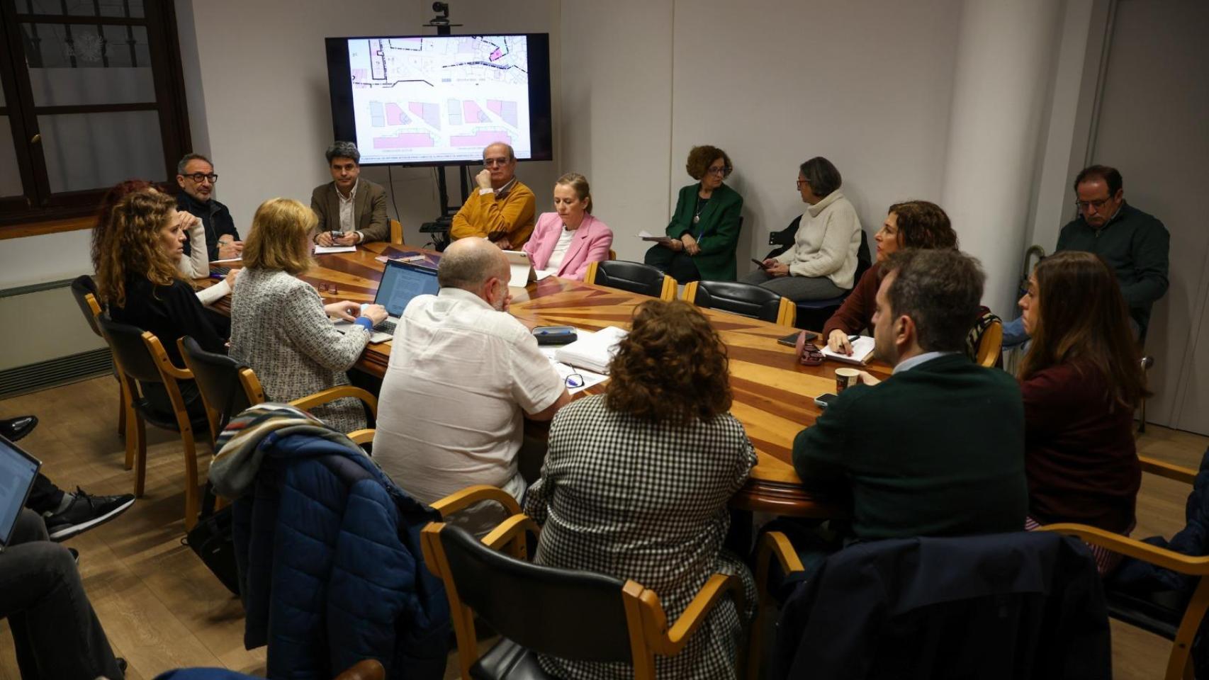 El plan urbanizador de La Legua se ha aprobado con los votos a favor del PP, Vox y el PSOE y el voto en contra de IU.