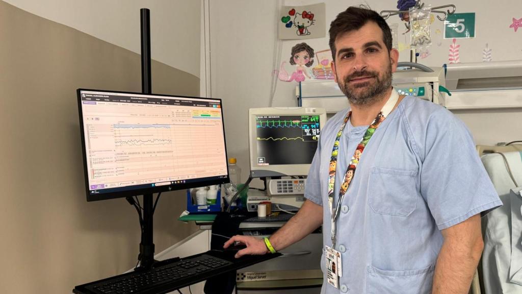 Dr. Juan Pablo García, jefe de sección de UCI pediátrica del Hospital Miguel Servet.