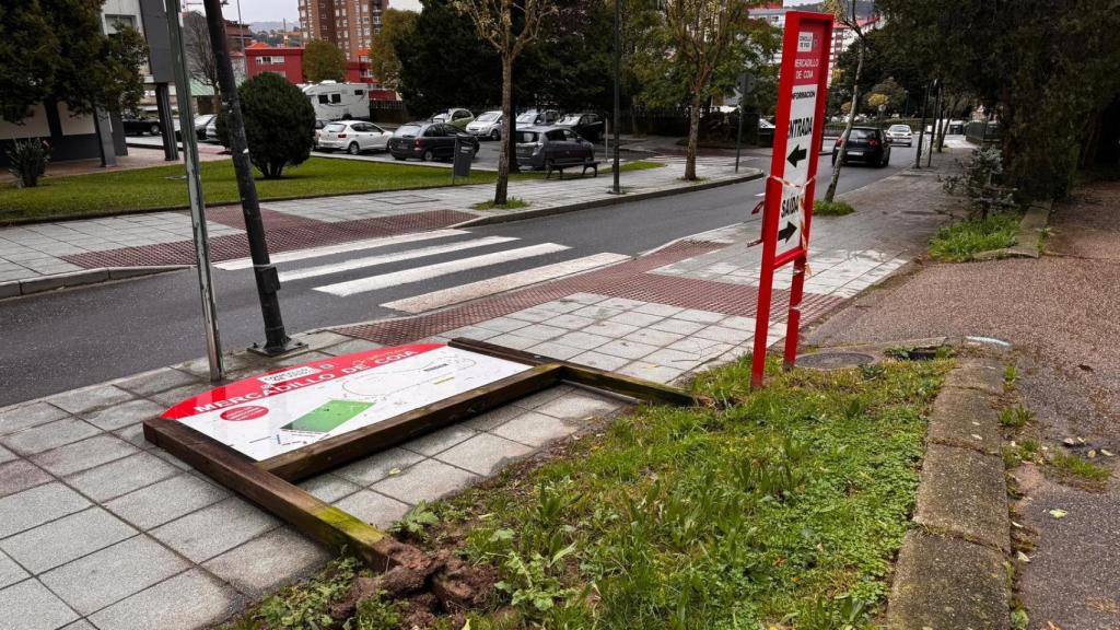 Valla caída, en el parque de A Bouza, en Vigo, a 27 de enero de 2026