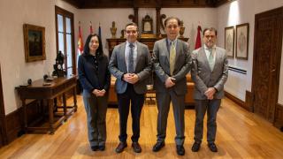 La visita del embajador Hiroshi Yamauchi estrecha en Salamanca un diálogo entre Japón y la Universidad
