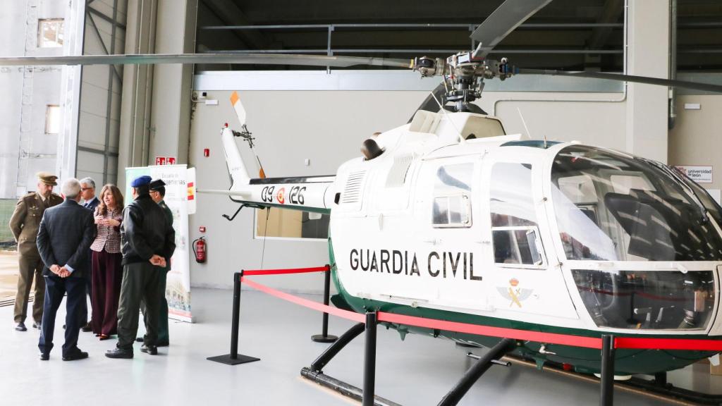 La Universidad de León incorpora un helicóptero BO-105 de la Guardia Civil como recurso docente para Ingeniería