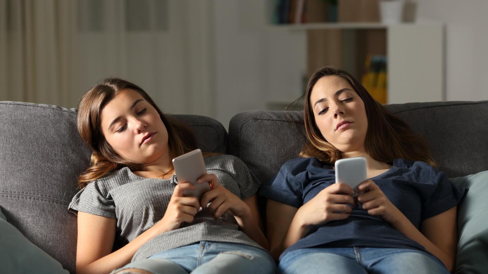 La satisfacción con la vida es más alta entre quienes usan poco las redes sociales