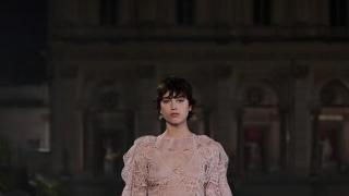 Imagen del desfile Resort 2026 de Dior.